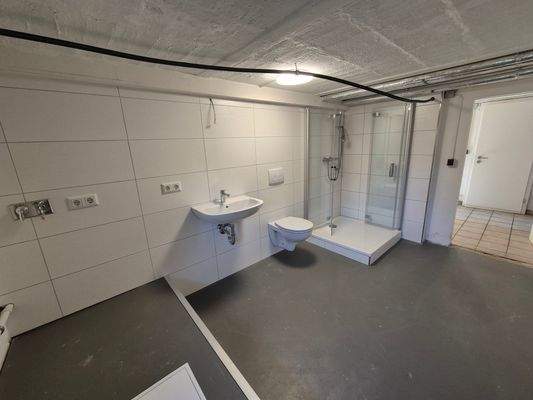 Keller: Bad mit Dusche