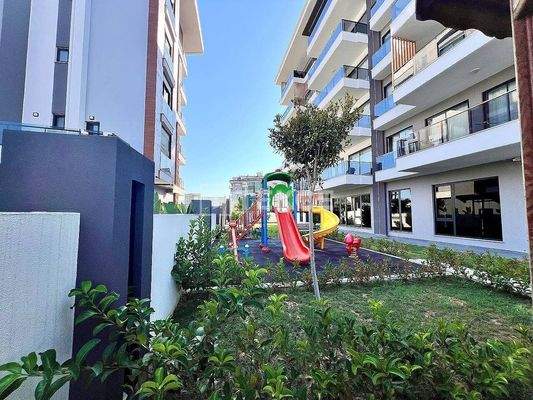 Centrally-Located Flats 100 m from the Sea in Alanya Kestel