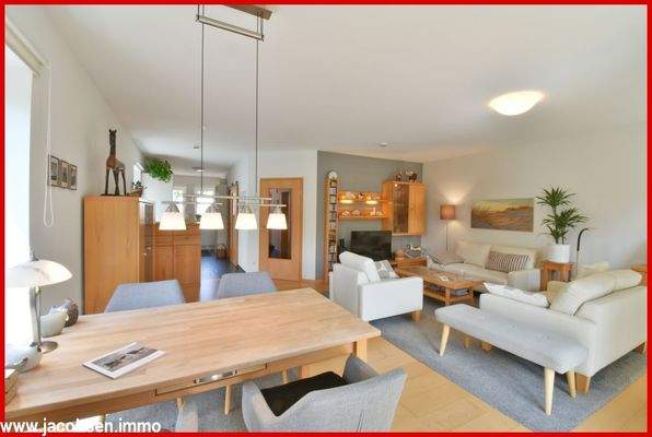 Wohn- und Essbereich 