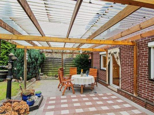 überdachte Terrasse