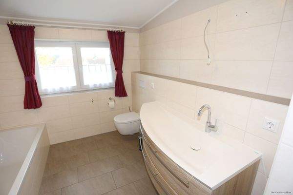 Dusch- und Wannenbad