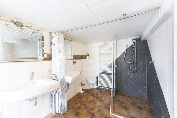 Duschbad Hinterhaus