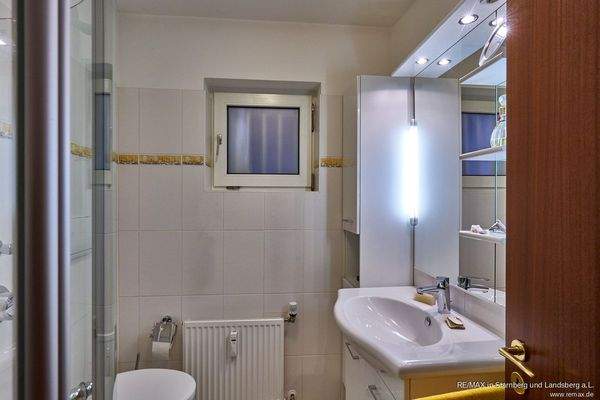 Duschbad bei Garderobe