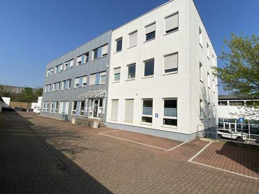 Neues Bürogebäude Fronansicht