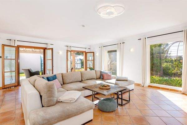 Lichtdurchfluteter Wohnbereich