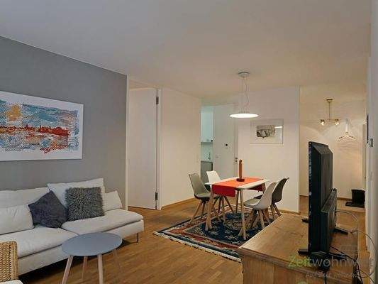 Esstisch im Wohnzimmer