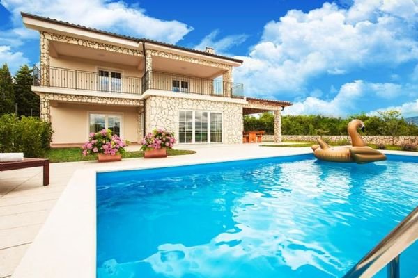 Wunderschöne Villa mit Panoramablick auf das Meer 