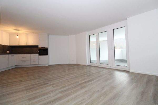 Wohnzimmer mit Küchenzeile (Beispielwohnung)