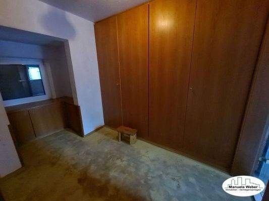 Ankleide hint dem Schlafzimmer.jpg