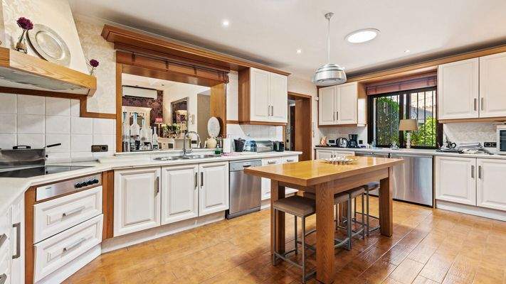 Photo: Villa in Nueva Andalucia