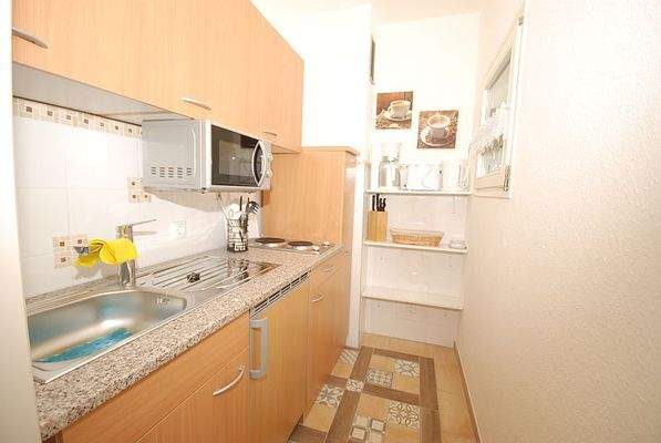 Küchenraum mit Einbauküche