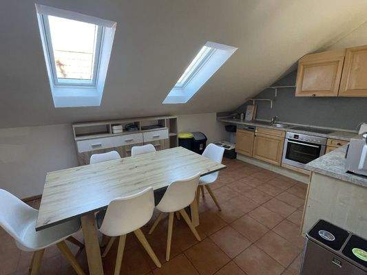 Küche mit Essbereich