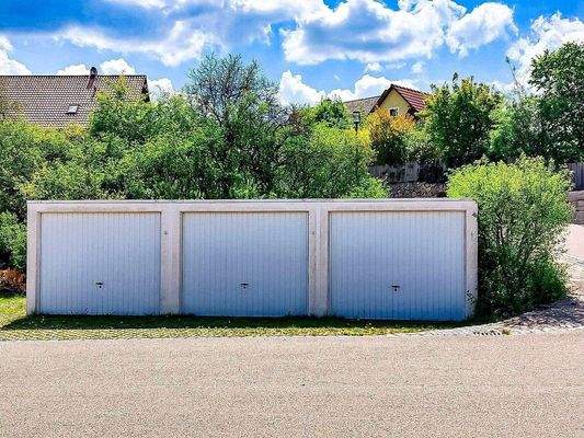 Mittlere Garage