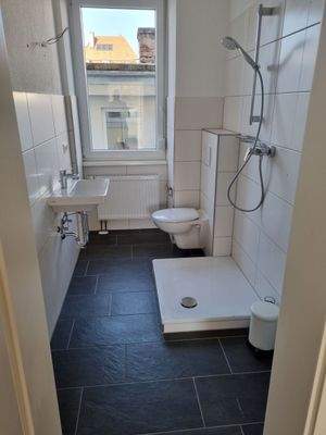 Tageslichtbad mit Dusche