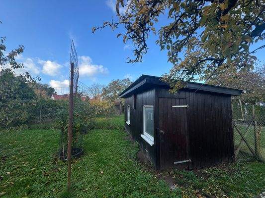 Hof mit Hühnerstall