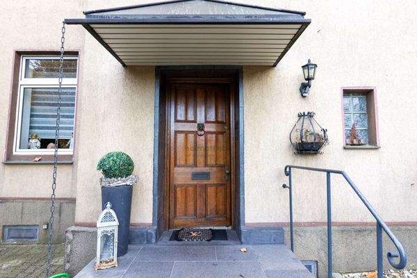 Haustür Haus Nr 406