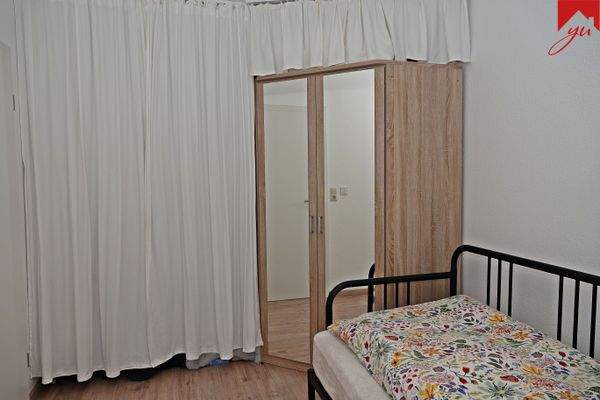 Schlafzimmer Bild II