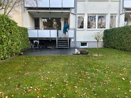 Gartensicht aufs Haus