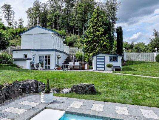 Wellnesshaus mit Dampfsauna und Solarium