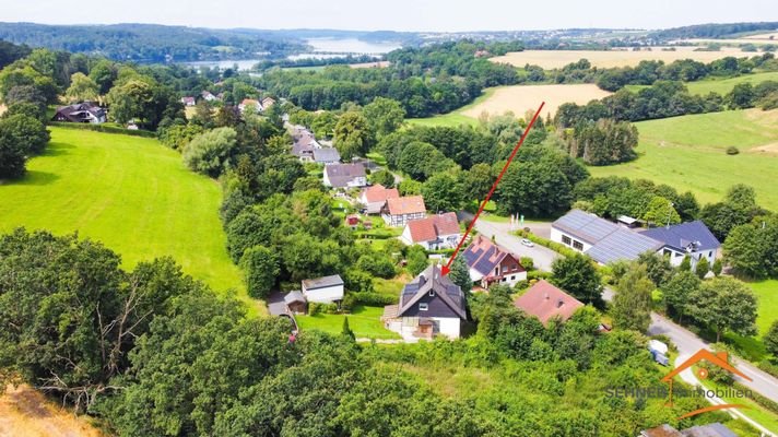 Blick von Osten - Lage des Hauses