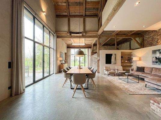 KI Visualisierung Innenansicht Scheune