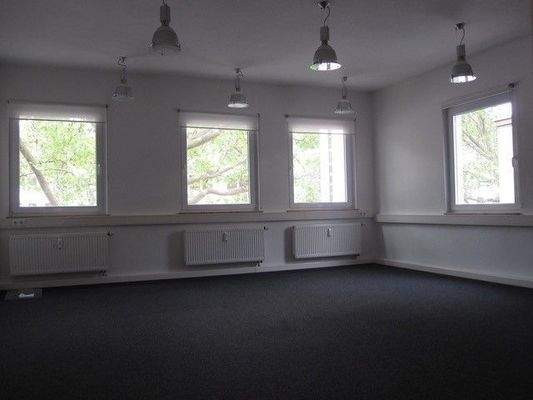 Büro-/Praxisflächen 1. OG