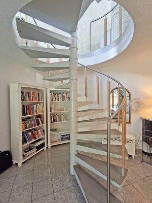 Treppe ins Obergeschoss