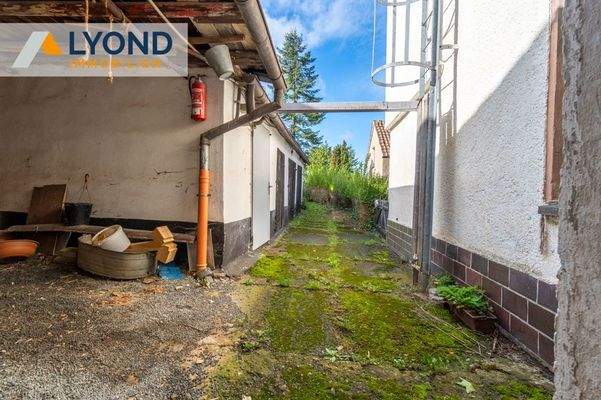 Durchgang zum Garten