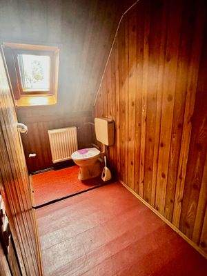 Gäste-WC mit Ausbaupotential Obgerschoss