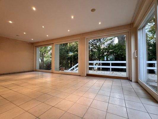 Anbau mit Wintergartencharakter