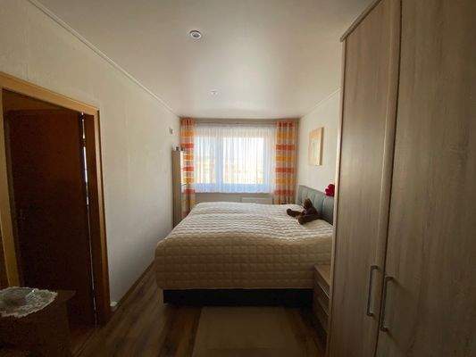 Schlafzimmer, kann übernommen werden (3).jpg