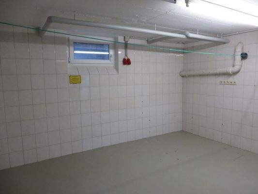 Lagerraum  2 im UG IMG_1829