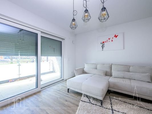 ...mit Zugang zum Balkon