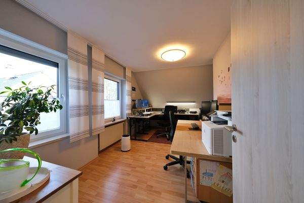 Arbeitszimmer OG