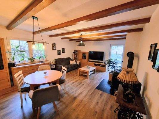 Wohnzimmer und Kamin