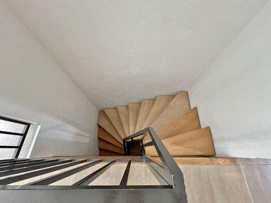 Treppe ins Souterrain