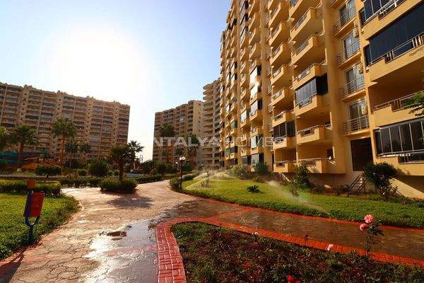 Flat in Liparis 5 Project near the Sea in Mersin Turkey