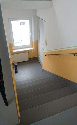 gepflegter Hausflur mit WC