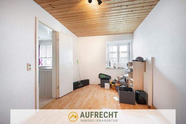 weiteres Schlafzimmer 1. OG links