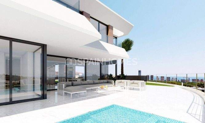 Luxury Villa with Striking Views in Finestrat Alicante