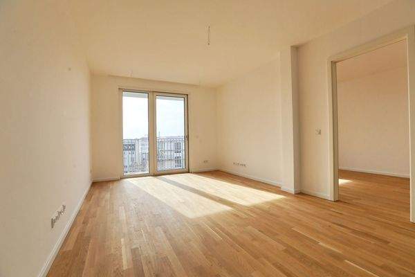 Lichtdurchflutetes Wohnzimmer