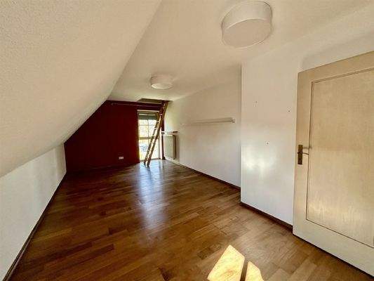 Beide Kinderzimmer mit  ...