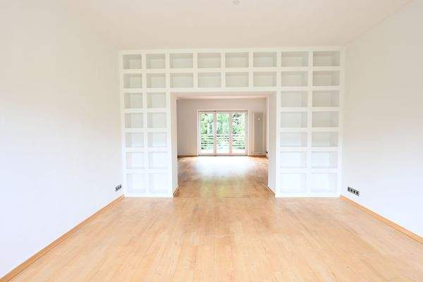 Helle Wohnung mit Durchgang