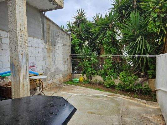 Kreta, Sisi: Erdgeschosswohnung im Dorfzentrum zu verkaufen