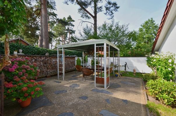 Innenhof mit Terrasse