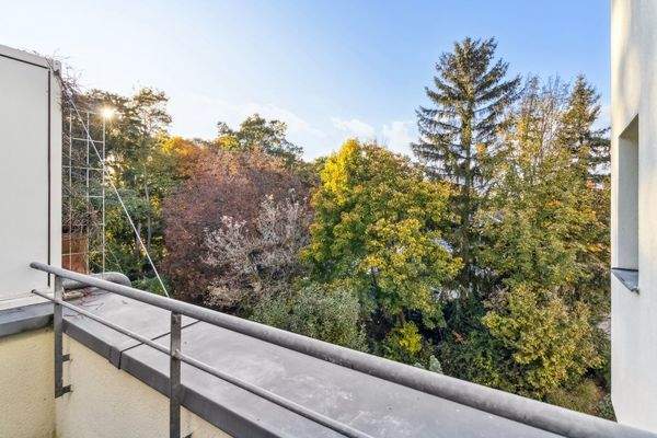 Ausblick ins Grüne von der Sonnenterrasse