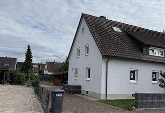 Außenansicht von der Straße 2
