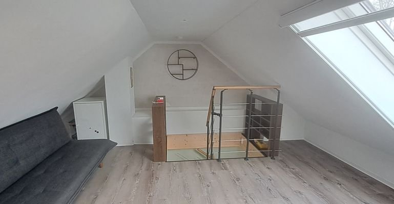 Spitzboden Zugang