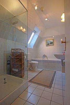 Whg. 2 - Voll- und Duschbad