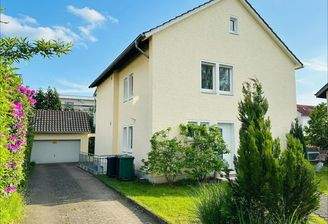 Wunderschönes_Zweifamilienhaus